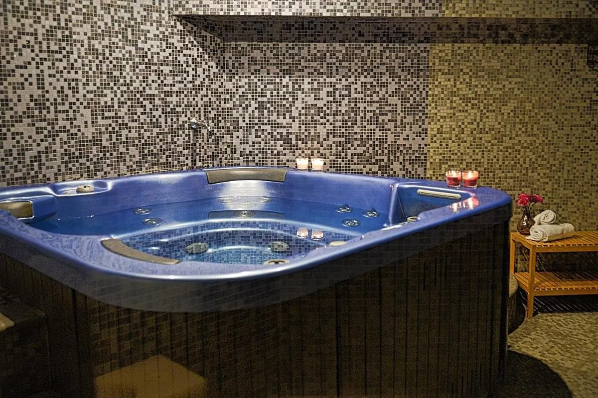 Hotel Turan Λε Ντεζ Αλπ 3*,